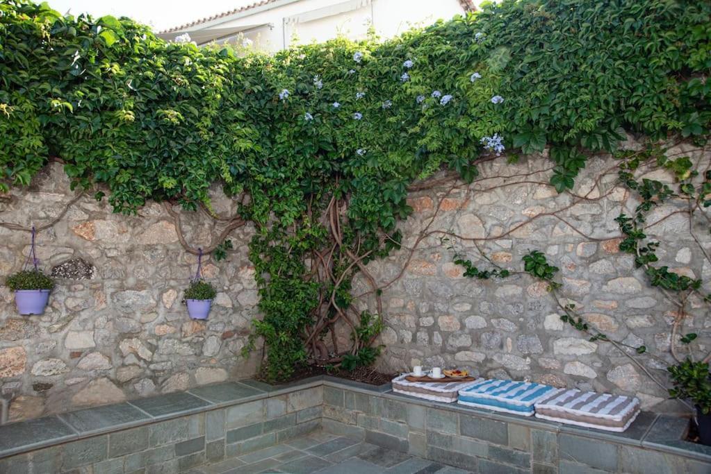 Villa Mansion Eugenie Hydra  Esterno foto